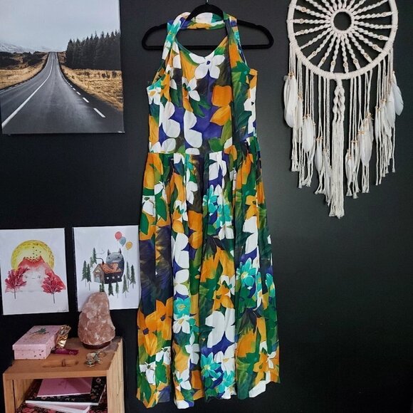 𝅺VINTAGE Floral Crossed Back Halter Dress - Picture 8 of 16